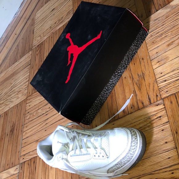 Jordan 3s - Picture 2 of 4
